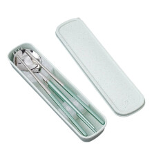Ensemble de couverts modernes et réutilisables en acier inoxydable 304, au design ergonomique pour une prise en main facile et une finition lisse.