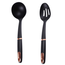 Utensilios de cocina Chef's Choice, cucharón grande resistente al calor, cucharón duradero para utensilios de cocina antiadherentes, mango
