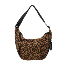Schoudertas met luipaardprint, halve maan, crossbodytas-bruin