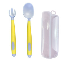 Baby-Fütterungszubehör, ergonomisch geformte Babylöffel, fördert selbstständiges Essen, griffig, flexibles Silikon, niedliche Designs, BPA-frei,
