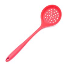Colador de cocina antiadherente, con mango de madera y orificio redondo para colgar, resistente al calor y apto para lavavajillas para una limpieza