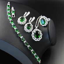 Brautschmucksets mit grünen Zirkonia in Silber für Damen: Halskette, Anhänger, Armbänder, Ohrringe, Ringe