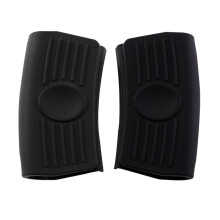 Supporto in silicone per manici di pentole e padelle di vario tipo, flessibile, inodore, morbido, antiscivolo, con design ergonomico.