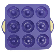 A melhor amiga do confeiteiro gourmet: forma de silicone premium para donuts, com superfície antiaderente para facilitar a remoção, design