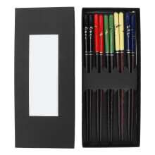 Hashis japoneses reutilizáveis, ecológicos, de madeira natural, leves e seguros para crianças, com design antiderrapante e toque confortável.
