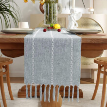 Chemin de table bohème vintage pour salle à manger, brodé et orné de pompons, idéal comme cadeau de mariage, résistant à la chaleur et aux
