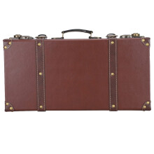 Opbergdoos van hout in retrostijl met handmotief als achtergrond.