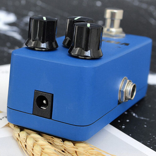 KOKKO FVB2 VIBRATO effektpedal för elgitarr