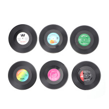 Base antiderrapante, suporte de silicone que oferece aderência incomparável, porta-copos de vinil retrô para um charme atemporal, resistente ao