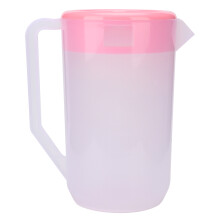 Prepare suas bebidas sem complicações com nossa jarra de água transparente, projetada para elevar sua rotina de hidratação com estilo e