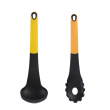 Ustensile de bucătărie cu design bi-material, confort și control pentru fiecare bucătar (2 bucăți)