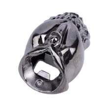 Deschizător de sticle rezistent la rugină, design cu craniu de pirat, detalii artizanale, ușor de instalat, stil vintage, construcție durabilă,
