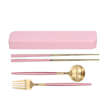 Moderne designbestikk, luksuriøs spiseopplevelse. 18/10 bestikk i rustfritt stål, oppvaskmaskinsikre bestikk, ristebestandig rilledesign, fint