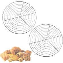Runde Kühlgitter, Dampfgareinsatz aus Edelstahl mit stabilen Füßen für gleichmäßiges Dämpfen, ofenfest und spülmaschinenfest.