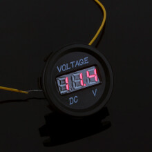 Universeller 12-24V wasserdichter digitaler Voltometer mit roter LED für Auto und Motorrad 3,5x2,7 cm