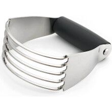 Müheloses Teigknetwerkzeug, Edelstahlklingen für perfekte Backergebnisse, ergonomischer Griff für Komfort, spülmaschinenfest, rutschfester Griff,