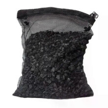 Charbon actif de coquille de noix de coco pour aquarium, idéal pour la filtration des bassins à poissons.