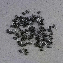 Lot de 100 attaches-câbles, clips de fixation et de rangement pour câbles.