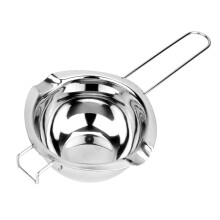 Casserole en acier inoxydable pour faire fondre le chocolat et autres confiseries. Haute conductivité thermique, finition antirouille, compatible