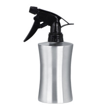 Stijlvolle roestvrijstalen waterverstuiver, draagbare verstuiver voor dagelijkse benodigdheden met een elegante kleur en comfortabele grip.