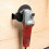 Suporte universal de metal para esmerilhadeira angular, suporte de parede de 5 polegadas para bancadas de trabalho e oficinas (1 peça). 4
