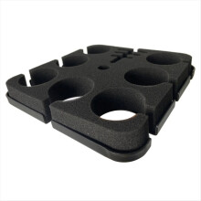 Suporte quadrado para vários microfones com bandeja e compartimentos para cabos, comporta até 7 microfones para organização e exibição no palco.