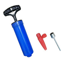 Bomba de ar manual compacta para bolas, sistema de inflação portátil para bolas esportivas, ideal para viagens e jogos em família ao ar livre.