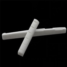 Conjunto de 4 peças para violão de 6 cordas com cavalete de osso de 72mm e pestana de 43mm, tampo estilo folk com base almofadada.