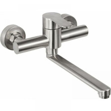 Torneira de cozinha Effortless em aço inoxidável 304, design com duas alças para controle preciso e longa vida útil.