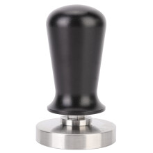 Koffiestamper van 58 mm met drukgevoelige handgreep, ergonomisch ontwerp en roestvrijstalen voet, perfect voor optimale espresso-extractie.