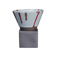 Perfektní dárek, jedinečný designový trychtýřový kávový hrnek, silný a odolný vintage trojúhelníkový porcelánový hrnek, keramika