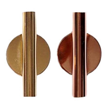 Suporte elegante e compacto para flores secas, com design minimalista, ideal para montagem na parede e versátil para qualquer ambiente.