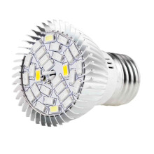 Lâmpada de cultivo LED de espectro completo e longa vida útil com amplo ângulo de feixe e baixo consumo de energia para plantas de interior em