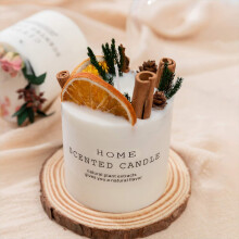 Duftkerze aus natürlichem Sojawachs mit Trockenblumen-Dekor, Geschenkverpackung für Premium-Duft (285 g)
