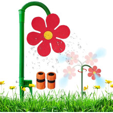 Rode Crazy Daisy Sprinkler voor Honden Dansende Bloem Gazon Sproeier met Stevige Basis