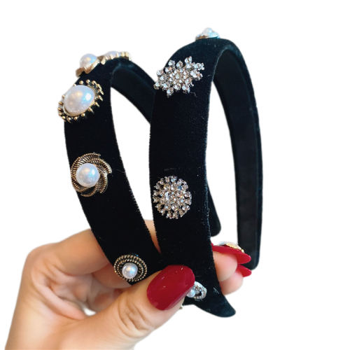 Versierde diamanten oversized hoofdband 1