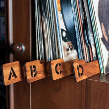 26 alphabetische Trennblätter (AZ, horizontal/vertikal), Trennblätter aus Holz