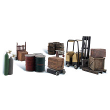 Painted Loading Dock Details (OO/HO figures) Woodland Scenics A1934 free post F2