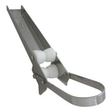Rodillo de proa Lewmar para anclas Delta de 14 a 35 lbs. Construcciσn de acero inoxidable Rodillos Derlin Fαcil instalaciσn Hardware de montaje