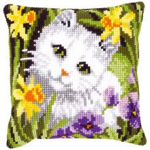 Vervaco Borduurpakket: Kussen: Witte Kat in Narcissen Katoen NA 40 x 40cm