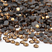 Hotfix Rhinestone, Machine Cut Steentjes 1440pcs/pkg (SM.Topaz, SS16/4mm)