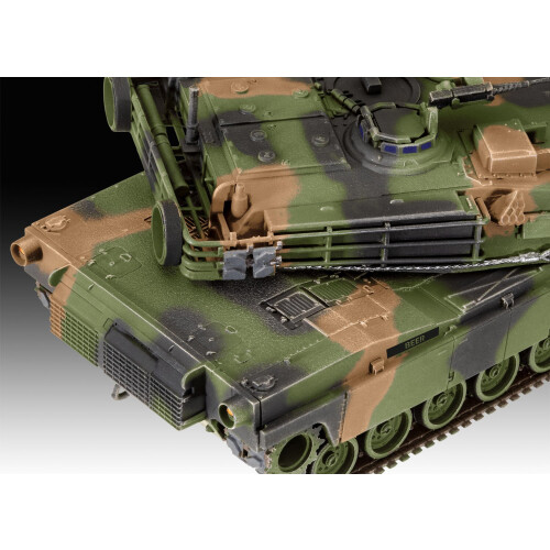 Revell US M1A2 Abrams Kit (1:72 Scale) 2