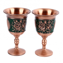 Vintage-Weinglas aus Metall, geprägte dekorative Retro-Metallkelche für die Hausbar, 2 Stück, Roségold (grüner Hintergrund)
