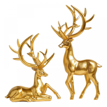 (Goldene) handgeschnitzte Hirschornamente aus Kunstharz – Rentierskulpturen-Designs zur Aufwertung anspruchsvoller Interieurs.