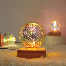 LED-Feuerwerk 3D-Sterneneffekt Buntes Nachtlicht USB-Projektorlampe Magische Kristallglaskugel-Nachtlicht mit Holzsockel Dekoratives L