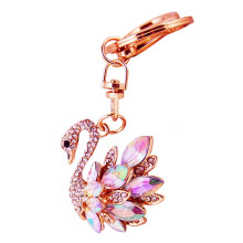 Llavero de cisne para mujer, adornos colgantes para coche y bolso, elegante colgante de cisne de cristal con detalles de diamantes de imitación,