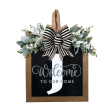 Seizoensgebonden deurdecoratie met eucalyptus en jute strik, gepersonaliseerde krans met achternaam, landelijke decoratie het hele jaar door, gemaakt
