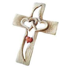 Design de corações entrelaçados com símbolo de amor e união. Versátil peça de decoração, feita à mão, para pendurar na parede. Arte