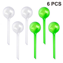 Sistema de irrigação automática para jardim com bulbos de irrigação transparentes e não friáveis, com boa permeabilidade.