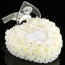 Romantische Herzförmige Hochzeitsringbox Kissen Beige 16x15cm